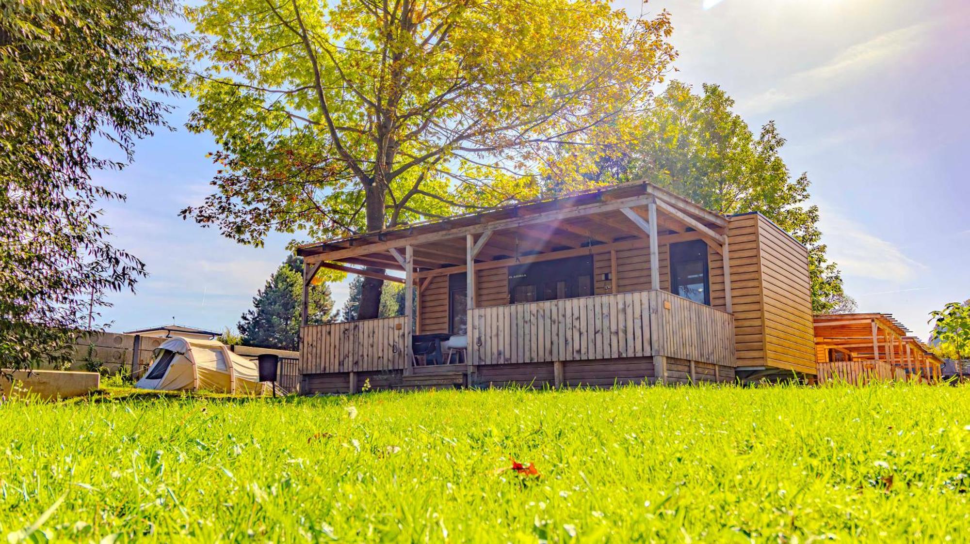 Camp Velenje Hotel ภายนอก รูปภาพ