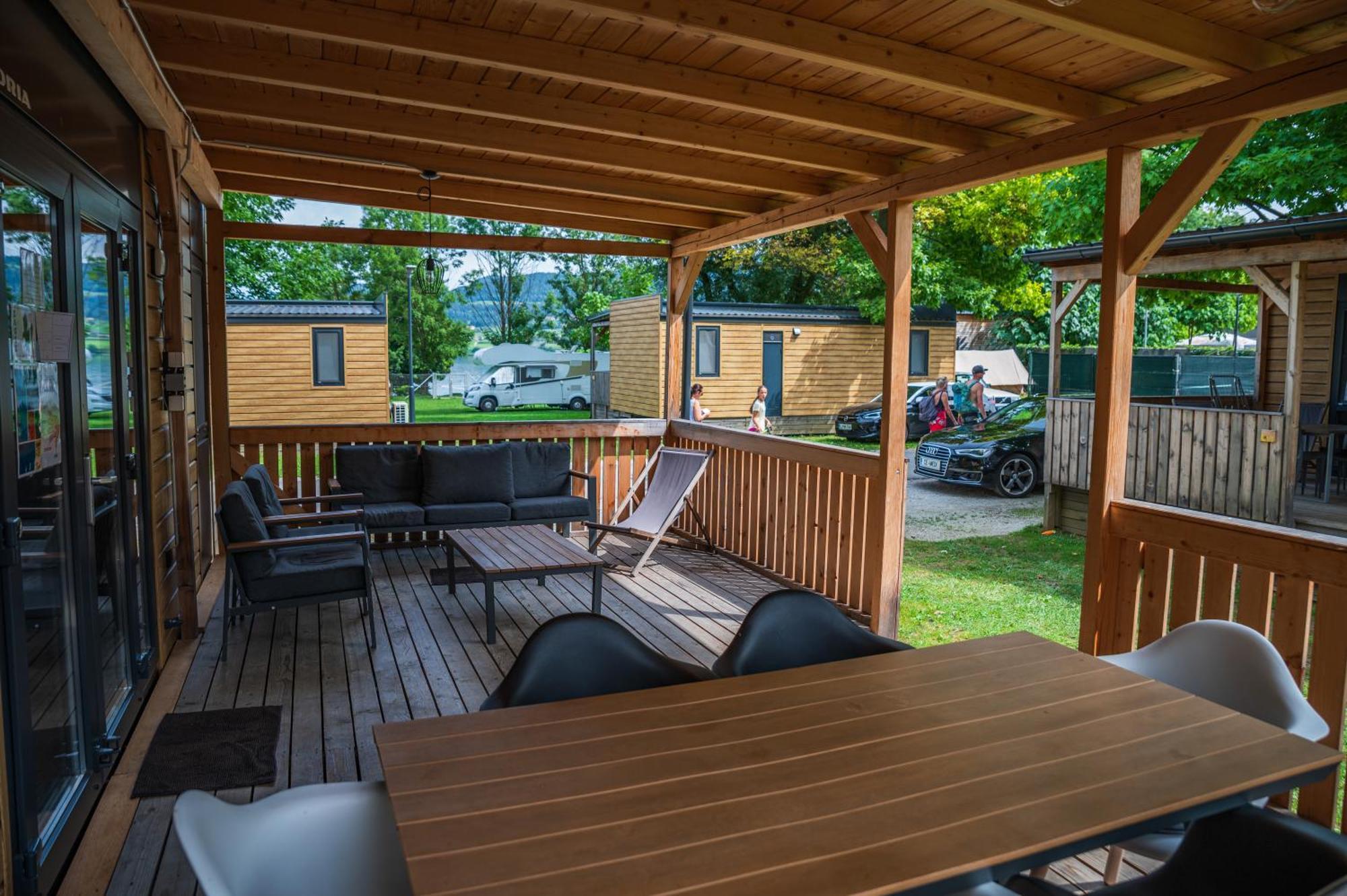 Camp Velenje Hotel ภายนอก รูปภาพ